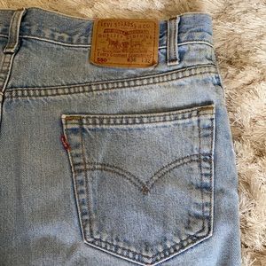 Vintage 90’s 550 relaxed fit Levi’s 36 x 32